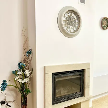 Mountain View, Grand Monastery Pamporovo, Location Apartment
