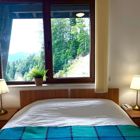 Mountain View, Grand Monastery Pamporovo, Location Apartment